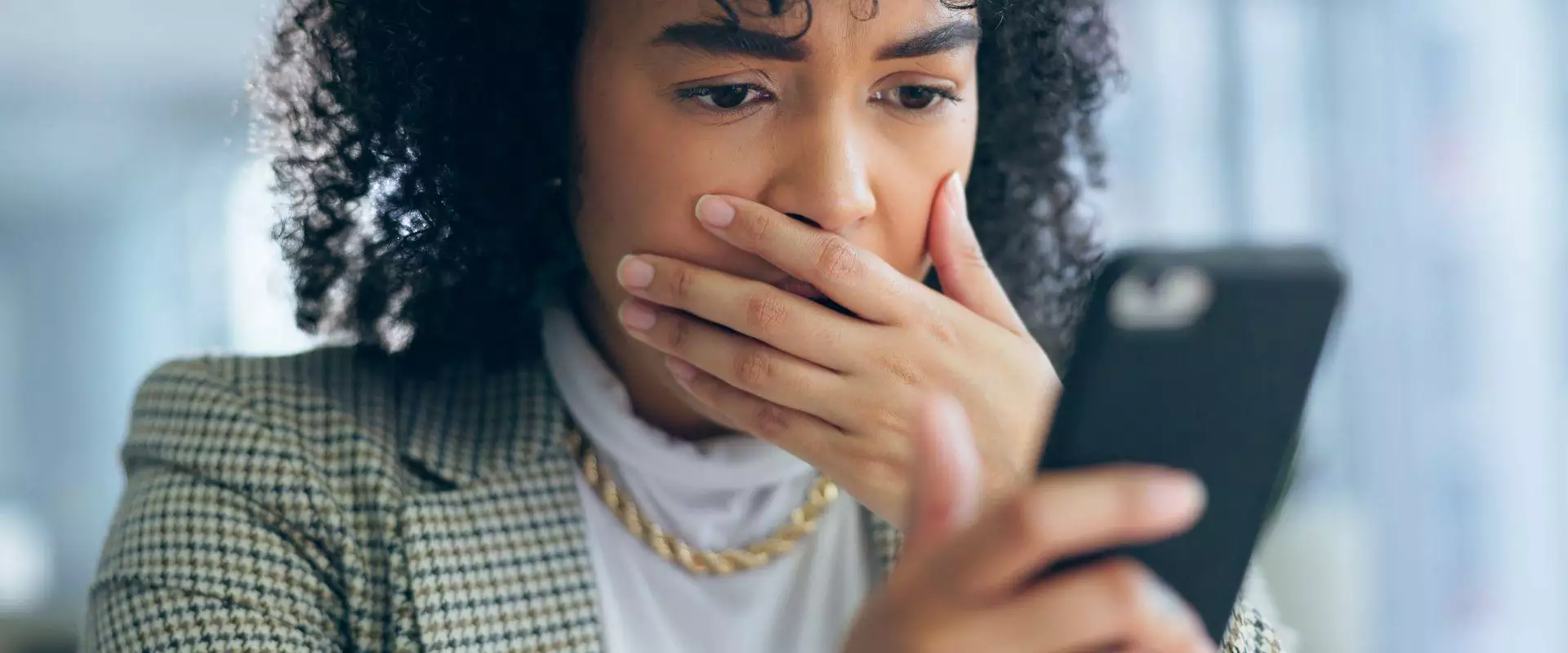 Aplicativo falso no celular: como reconhecer, evitar e se proteger de golpes